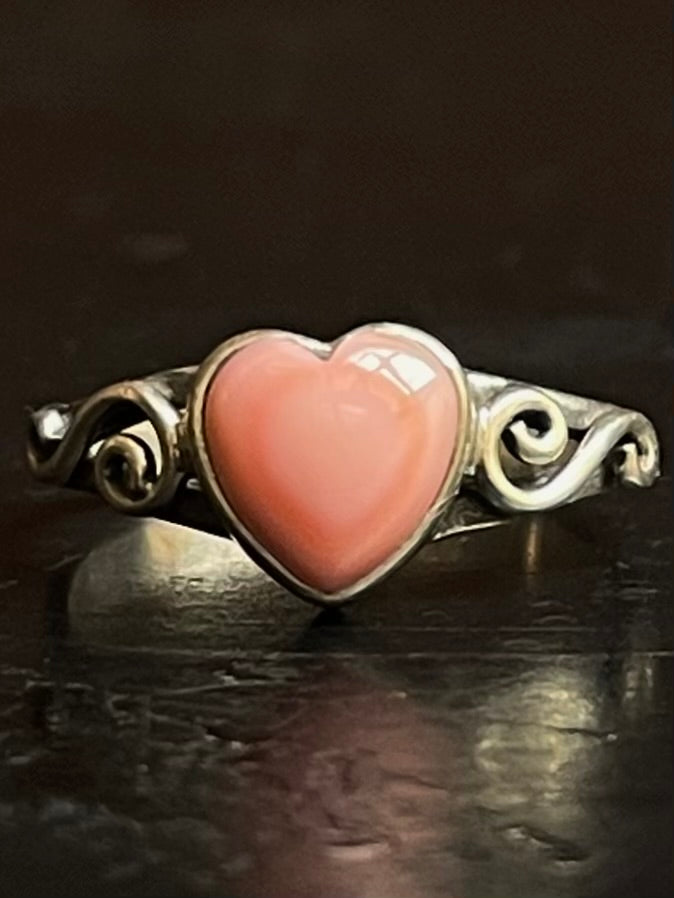 Pink Conch Heart Ring Size 7.5 | 925 Sterling Silver G149