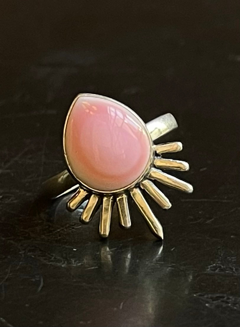 Pink Conch Tear Drop Ring Size 6.75 | Sterling Silver E901
