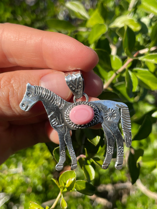 Pink Conch Horse Pendant | Sterling Silver 925 B721