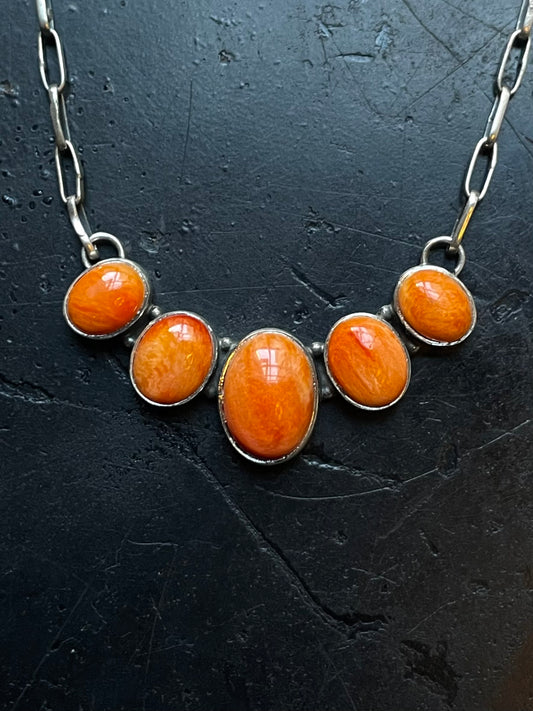 Spiny Oyster Bar Necklace | Graduated Oval Center | 925 Silver E590