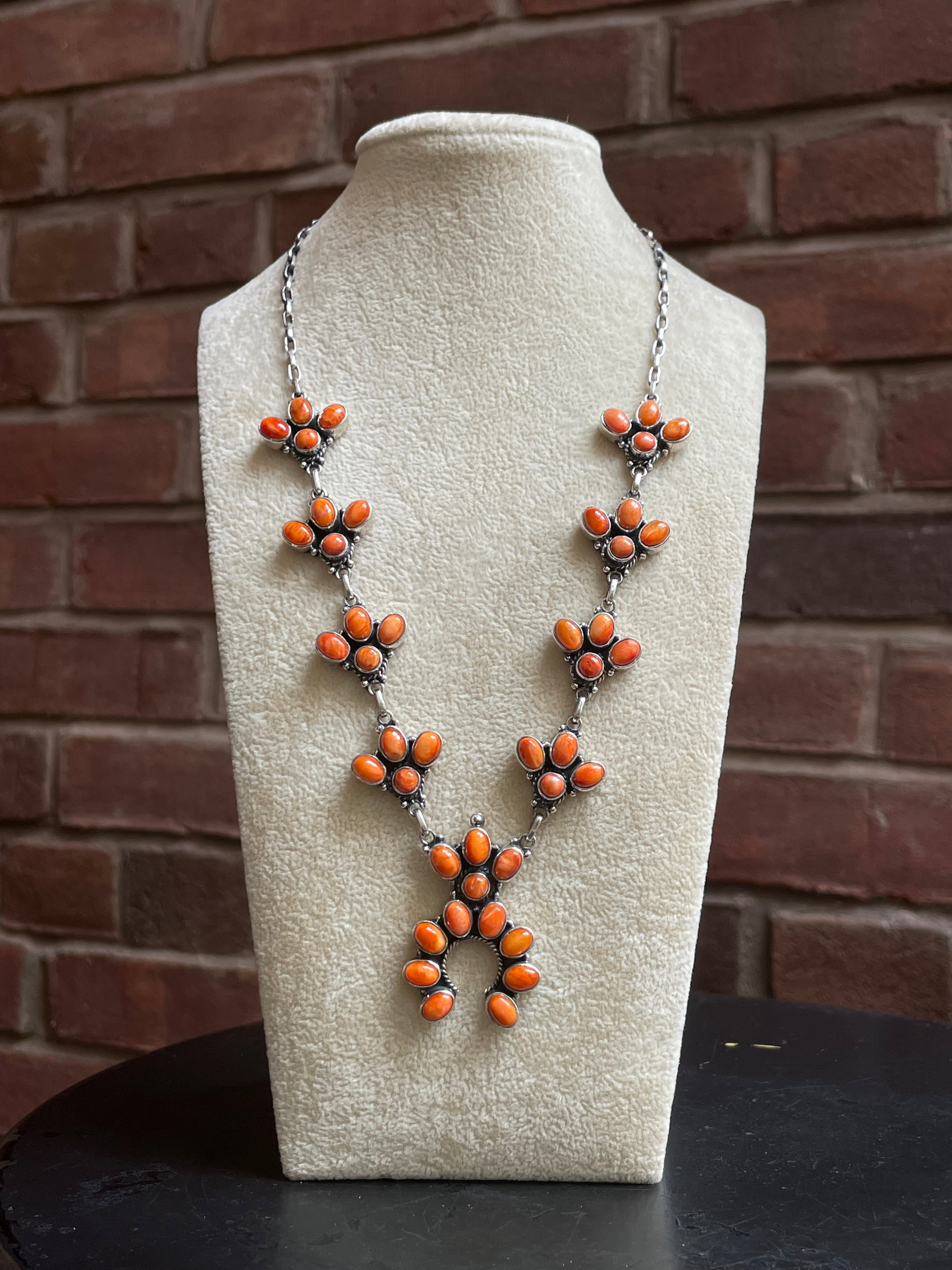 Spiny Oyster Naja Necklace | Floral Cluster Stations | 925 Silver E592