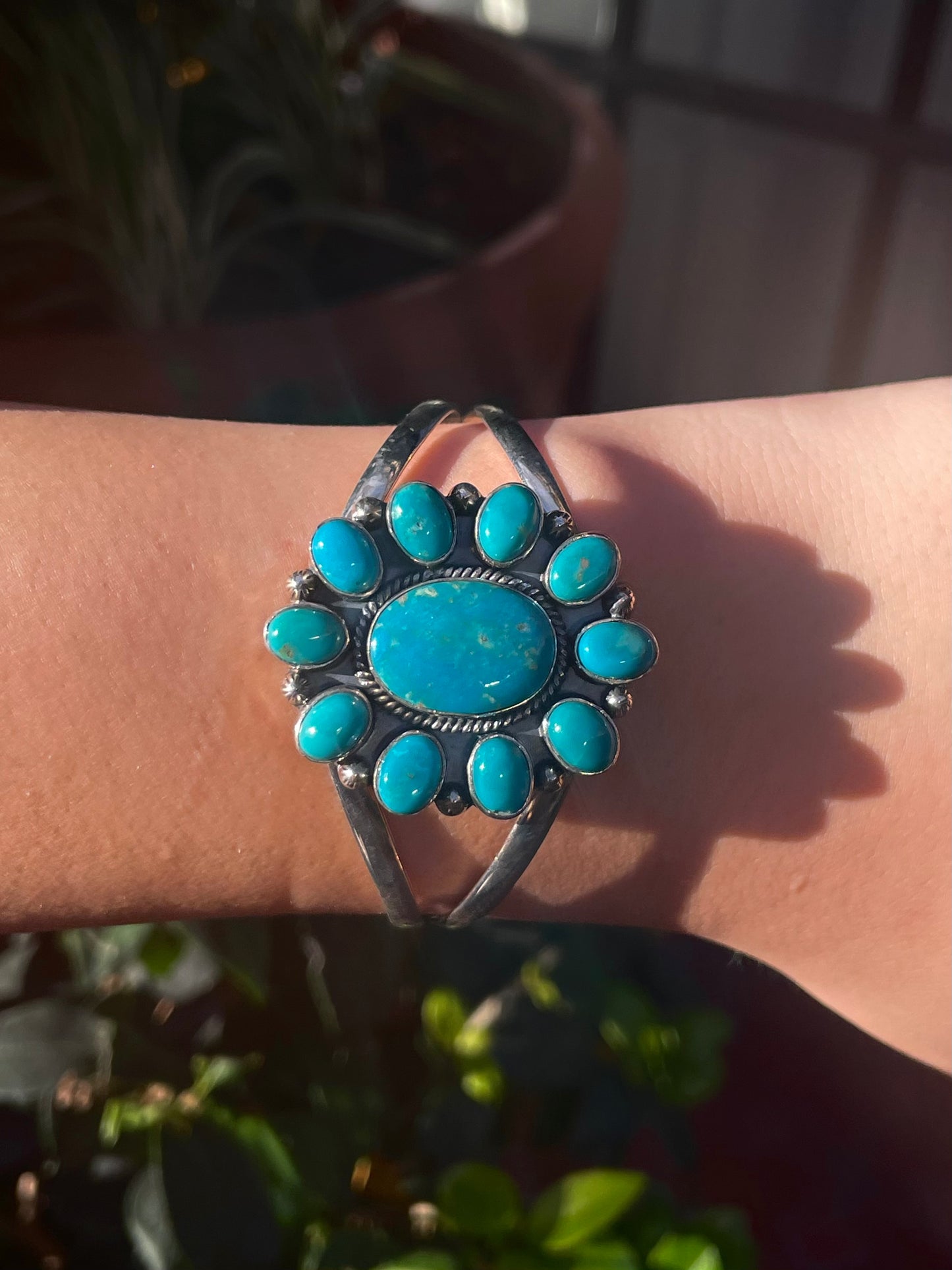 Kingman Turquoise Cluster Cuff Bracelet | 925 Sterling Silver C897