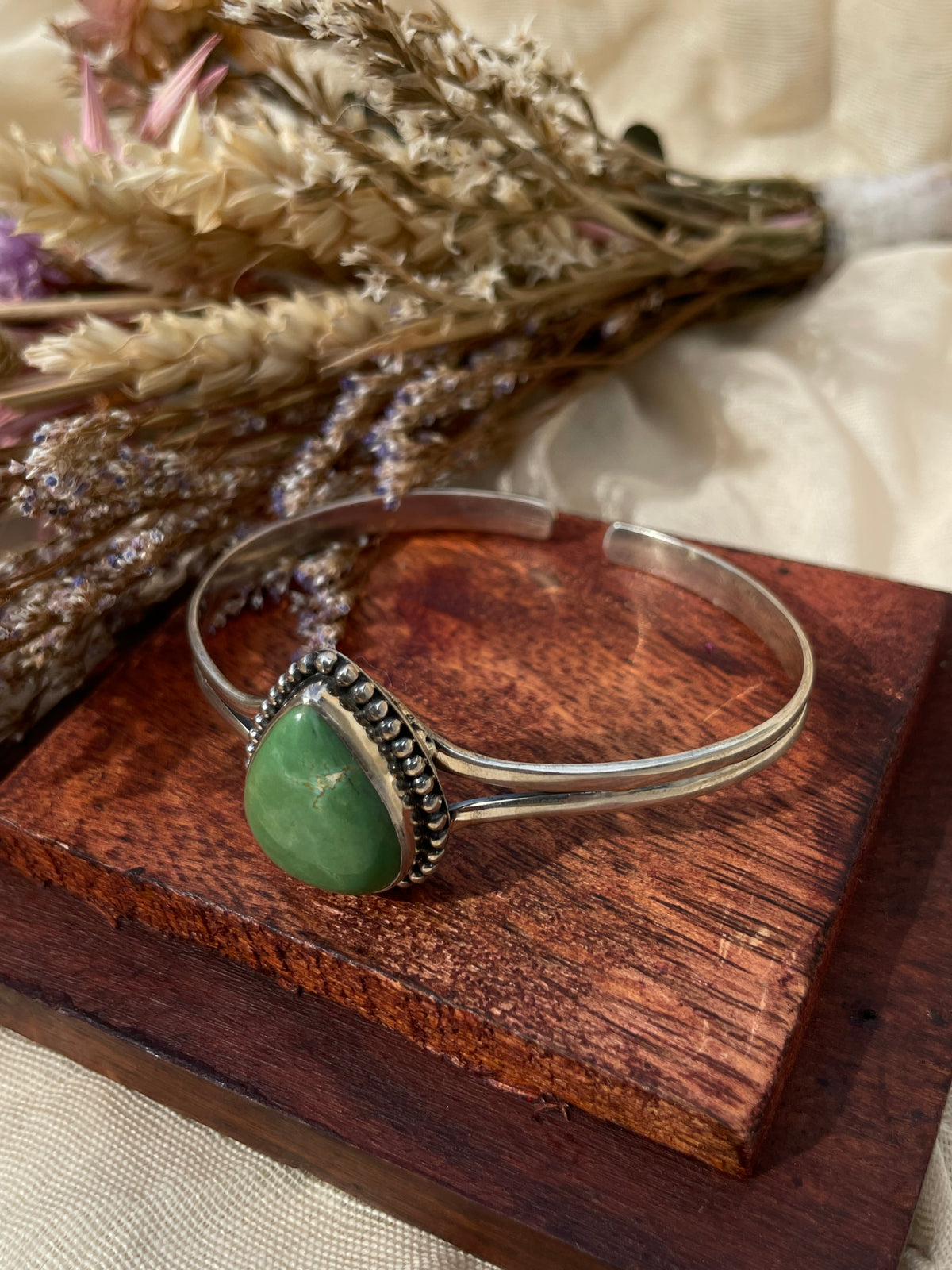 Green Turquoise Teardrop Cuff Bracelet | 925 Sterling Silver D282