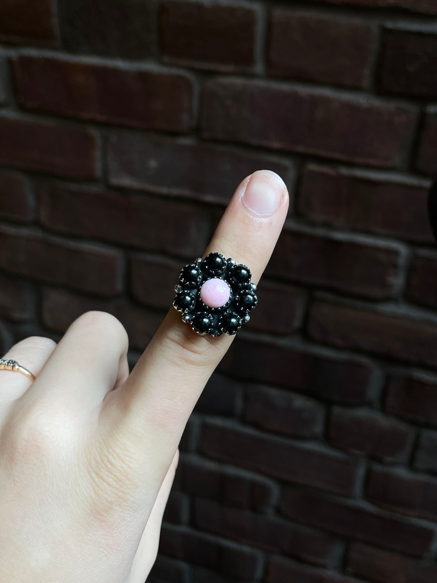 Pink Conch & Black Onyx Ring Size 8 | 925 Sterling Silver C916