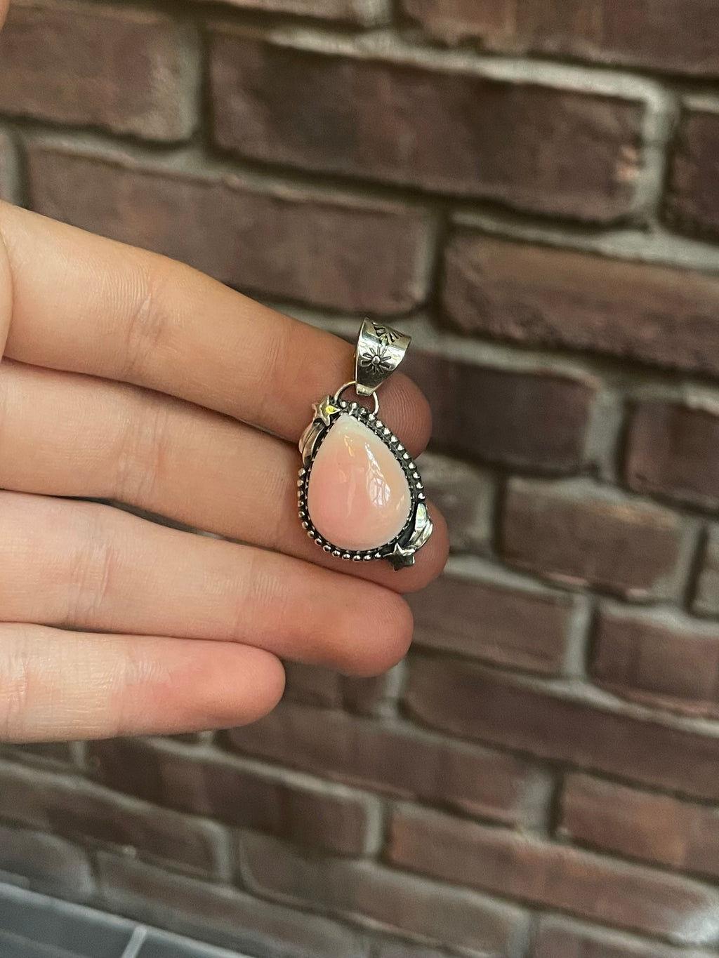 Pink Conch Pendant | 925 Sterling Silver C545