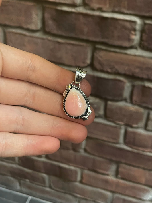 Pink Conch Pendant | 925 Sterling Silver C545