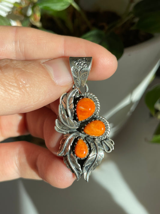 Spiny Oyster Triple Stone Pendant | Sterling Silver 925 B782