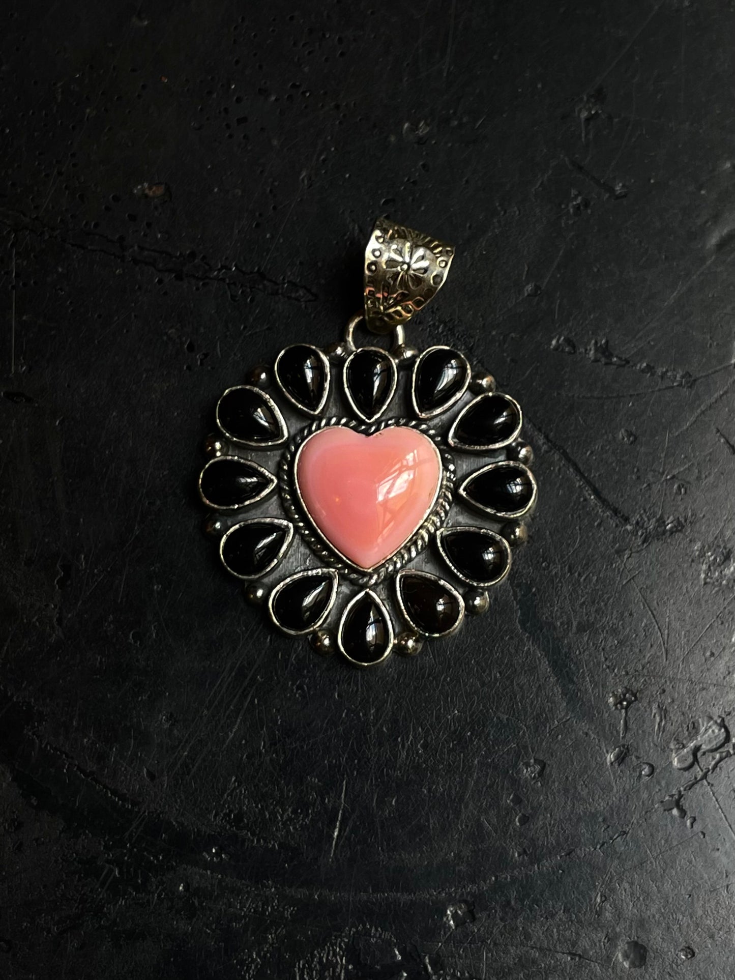 Pink Conch Heart Pendant | Black Onyx | 925 Sterling Silver E273