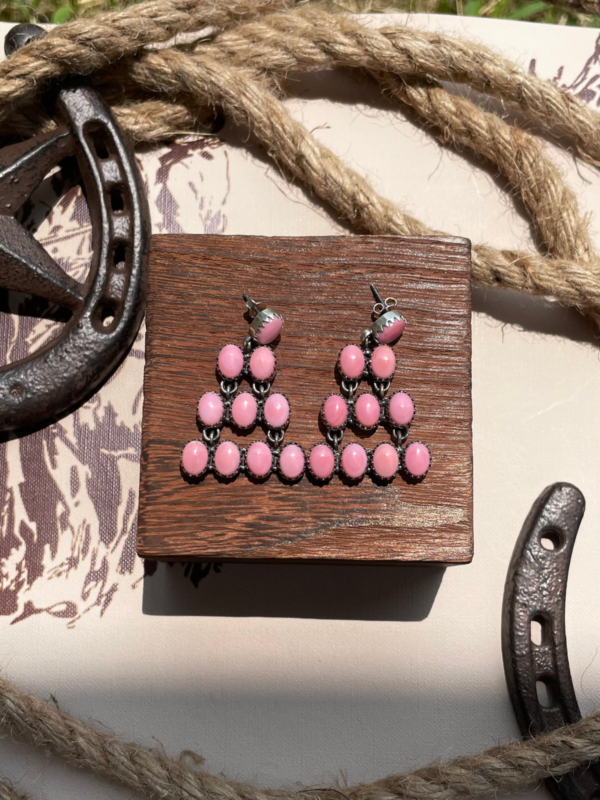 Pink Conch Cluster Stud Earrings | 925 Sterling Silver G705