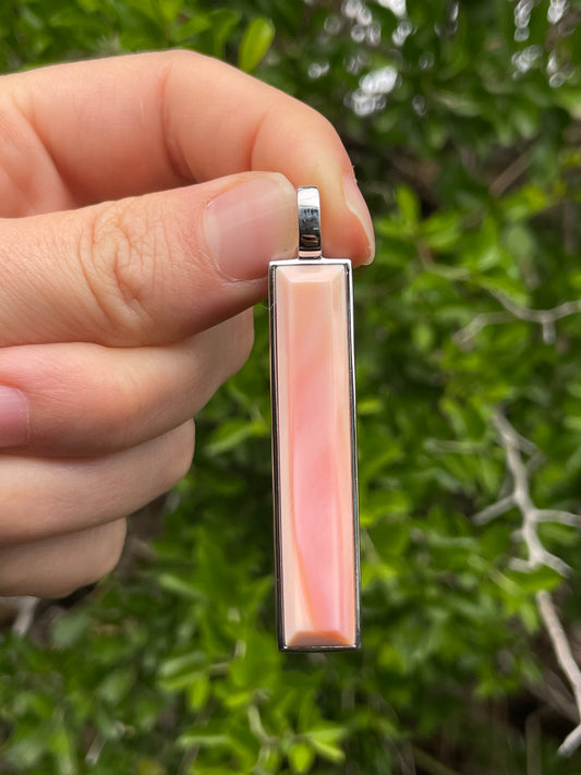 Pink Conch Bar Pendant | 925 Sterling Silver B620