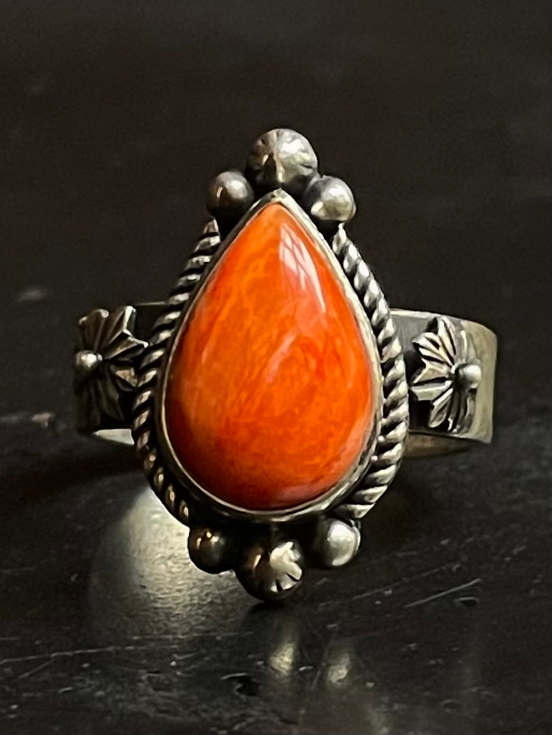 Spiny Oyster Tear Drop Ring Size 9 | 925 Sterling Silver G228