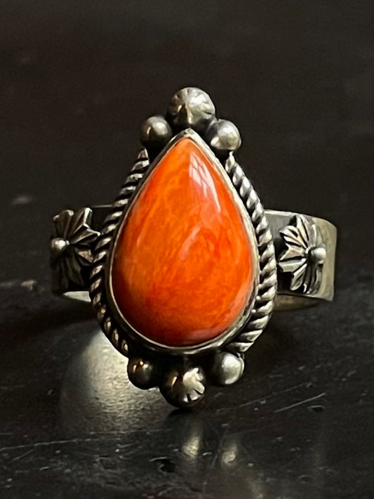 Spiny Oyster Tear Drop Ring Size 9 | 925 Sterling Silver G228