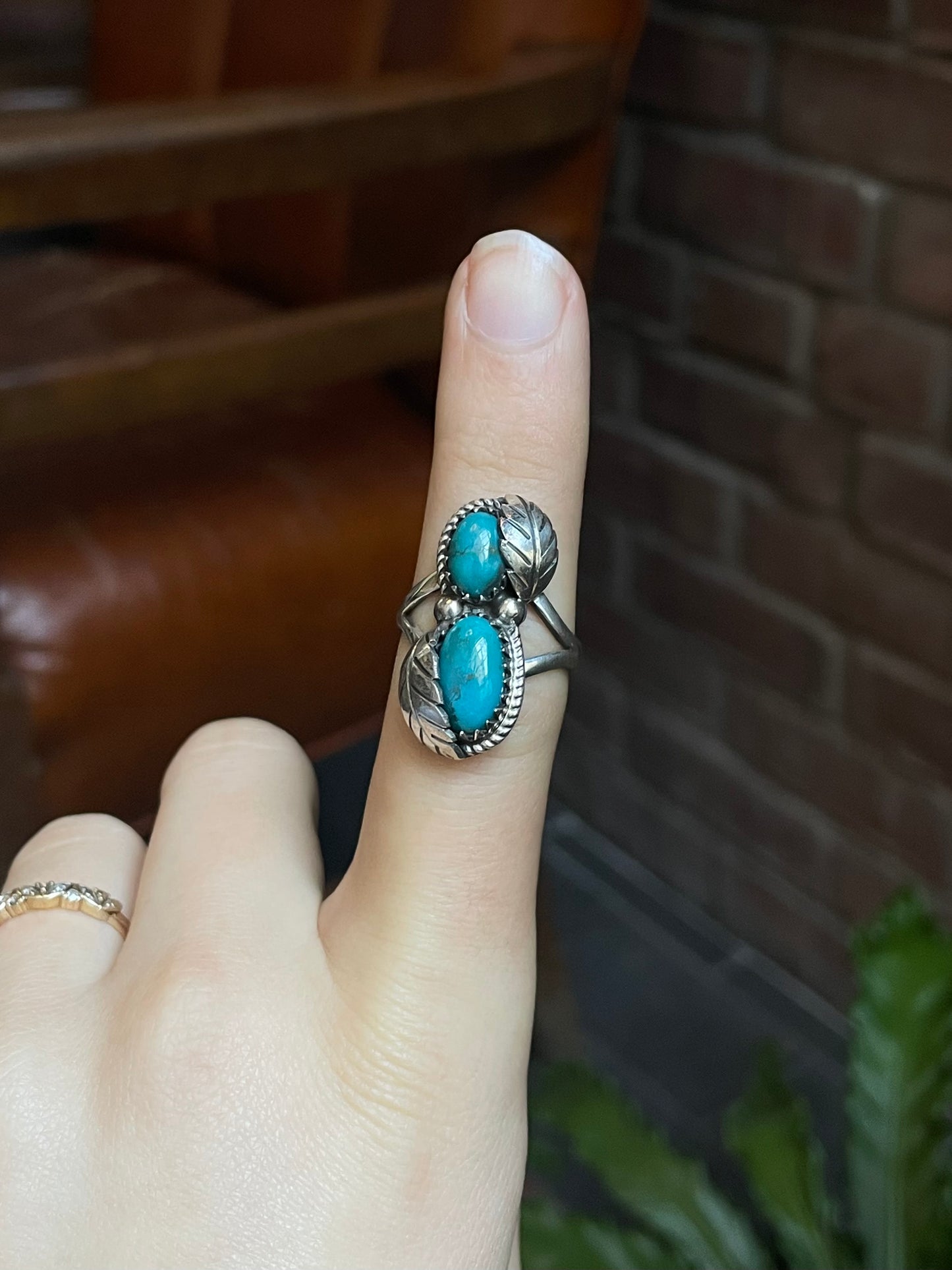 Kingman Turquoise Dual Leaf Ring | Sterling Silver | Size 9 | A240
