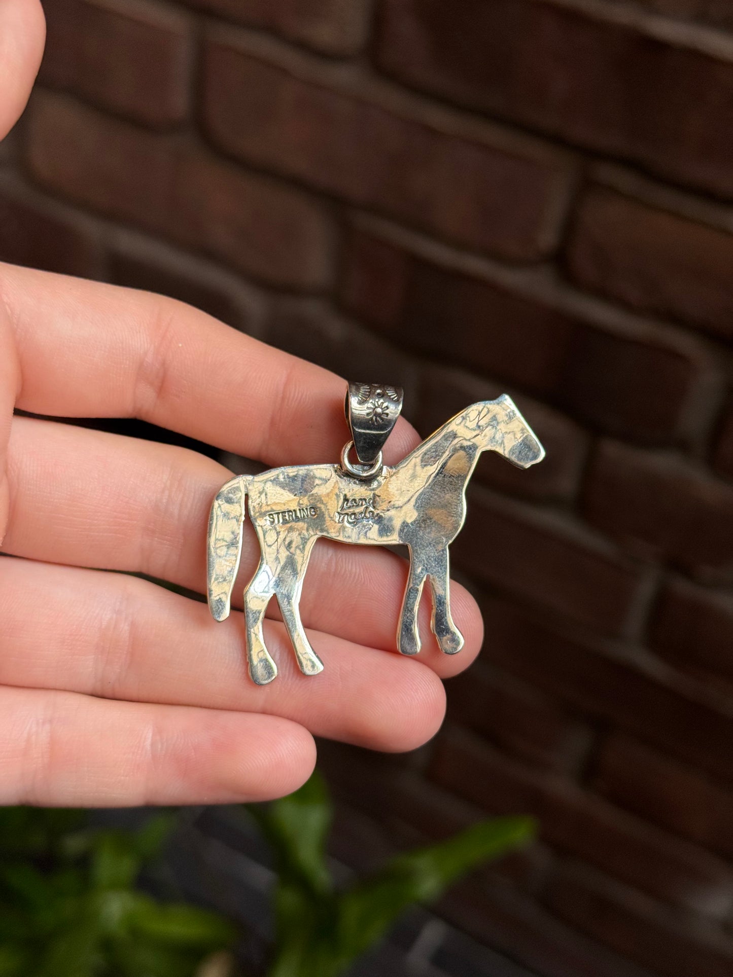 Spiny Oyster Horse Pendant | Sterling Silver C361