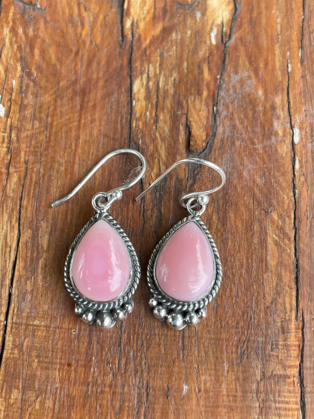 Pink Conch Tear Drop Dangle Earrings | 925 Sterling Silver B953