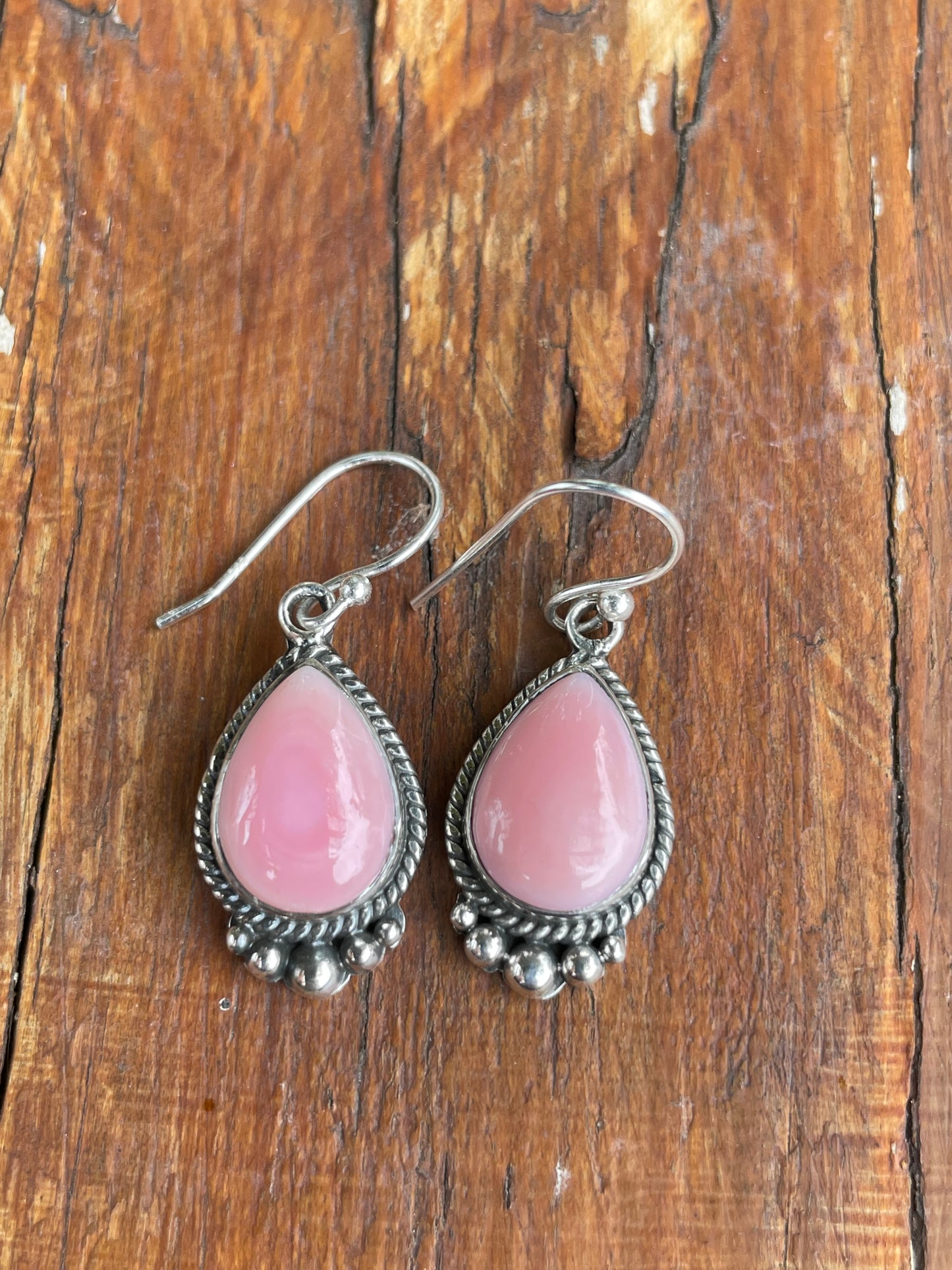 Pink Conch Tear Drop Dangle Earrings | 925 Sterling Silver B953