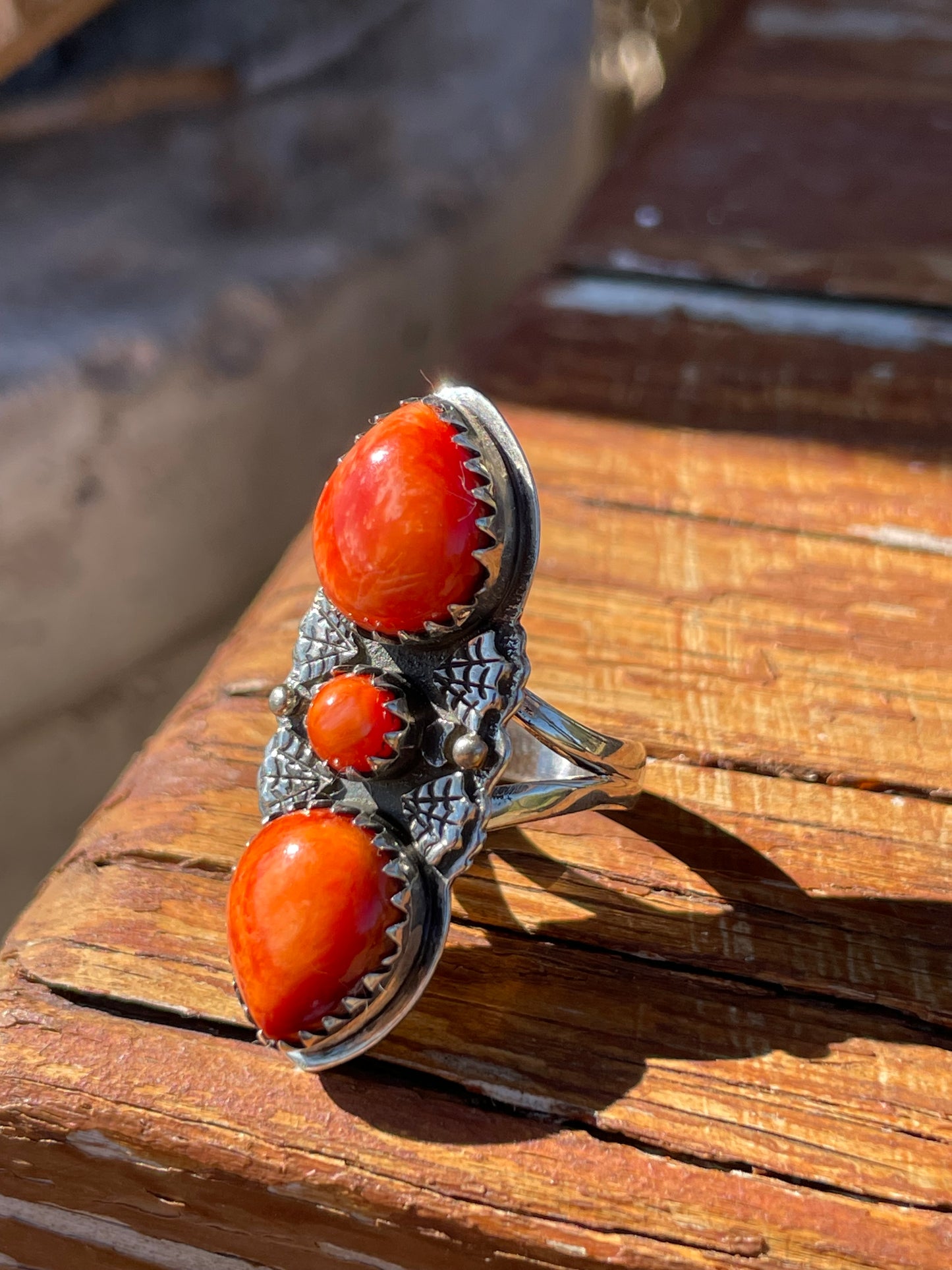Spiny Oyster Triple Stone Ring Size 6 | 925 Sterling Silver B943