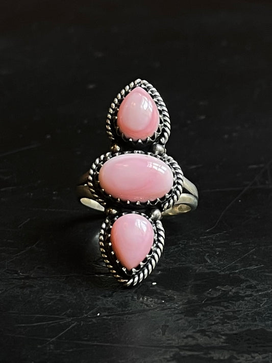Pink Conch 3 Stone Ring | Sterling Silver | Size 9 | A408