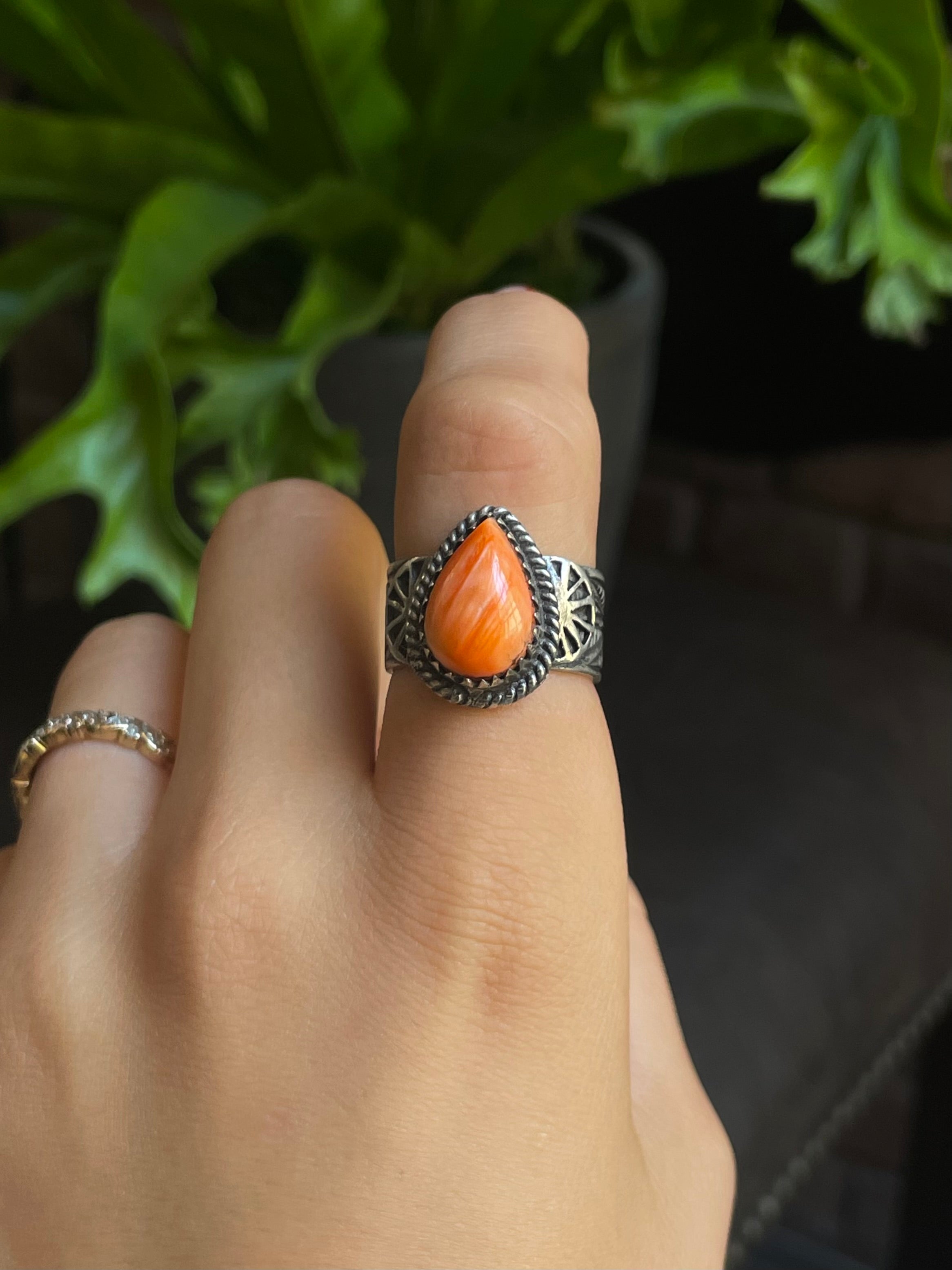 Spiny Oyster Tear Drop Ring Size 8.75| 925 Sterling Silver G549