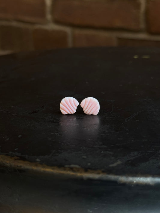 Pink Conch Sea Shell Stud Earrings | 925 Sterling Silver C275