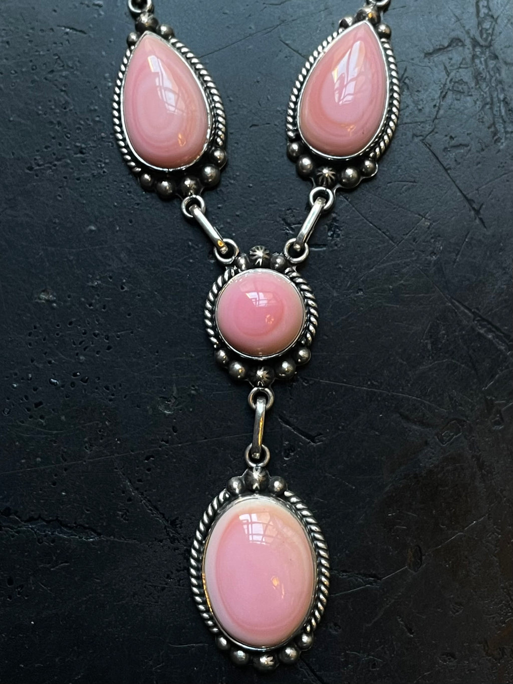 Pink Conch Lariat Necklace | Graduated Oval Stations | 925 Silver E574