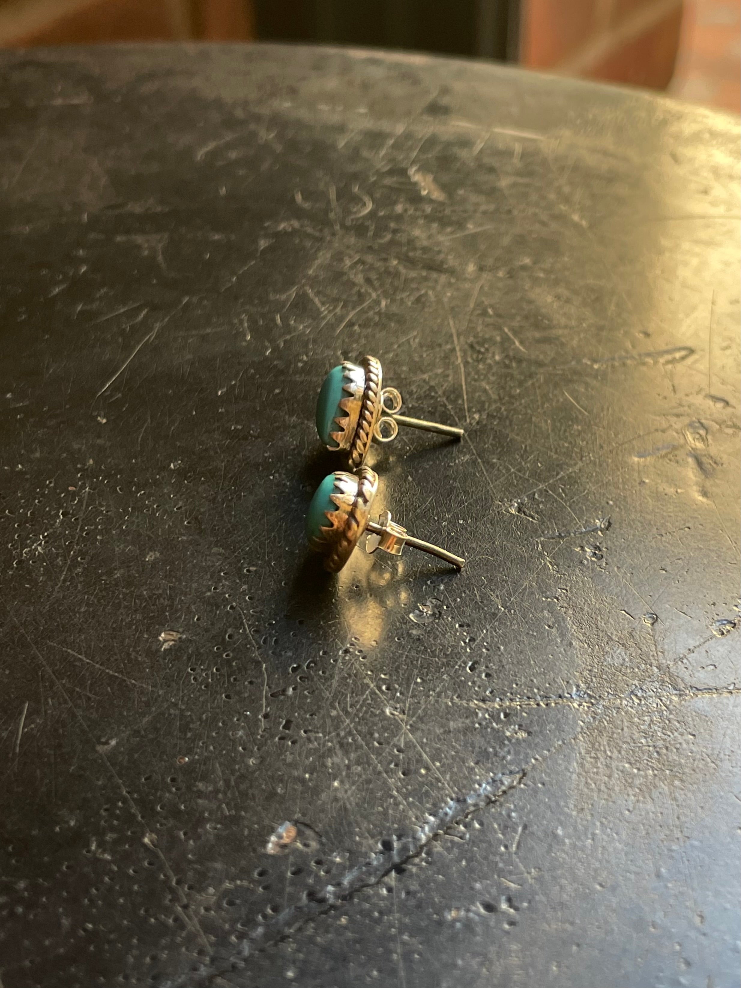 Kingman Turquoise Stud Earrings | 925 Sterling Silver G663
