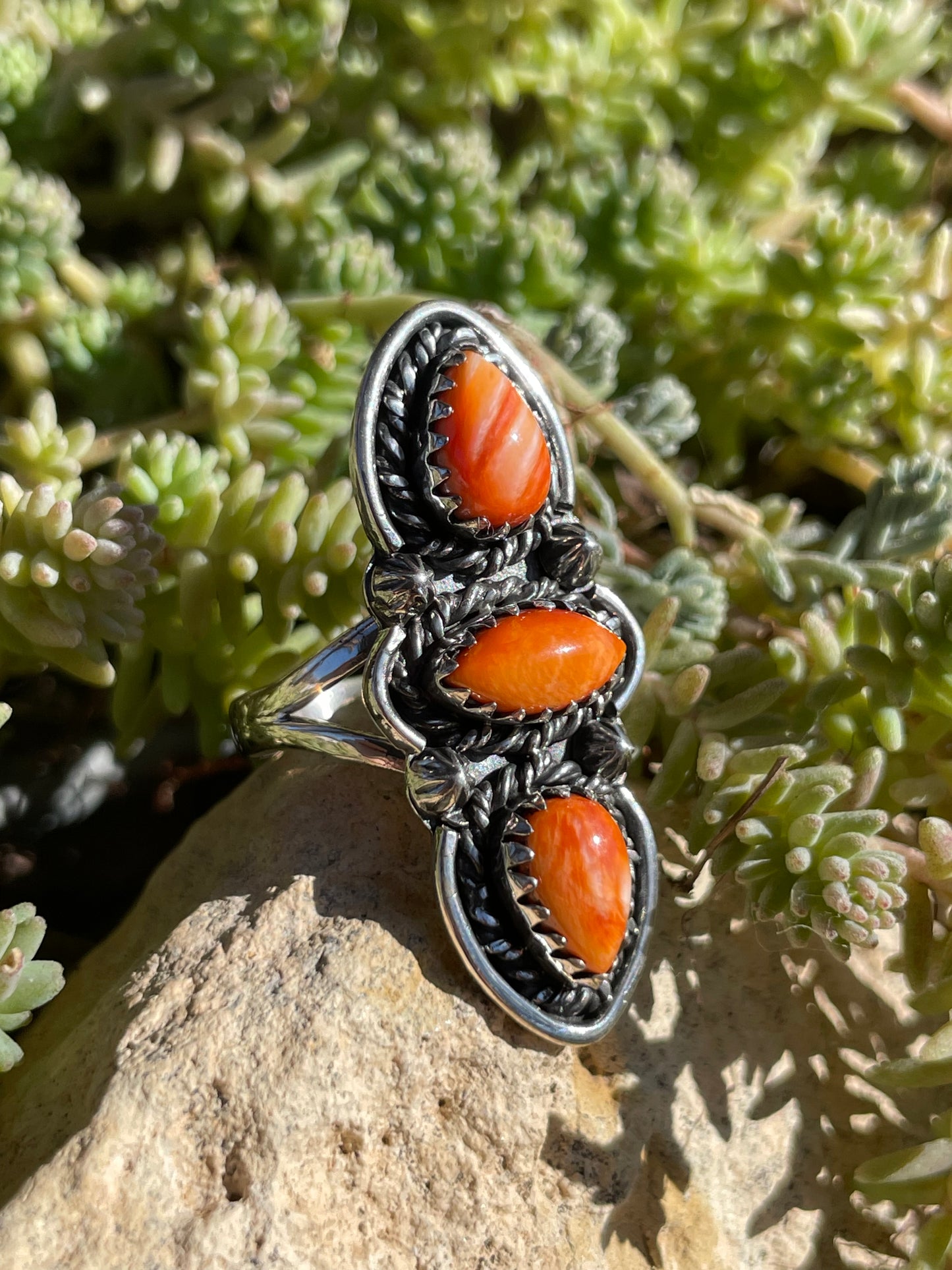 Spiny Oyster Triple Stone Ring Size 7.5 | 925 Sterling Silver Southwest B992