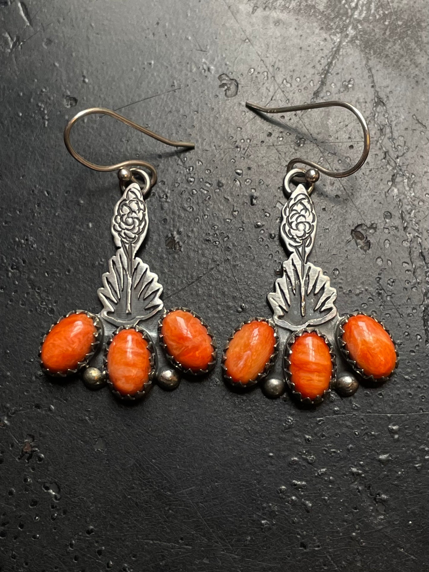 Spiny Oyster Hook Earrings | 925 Sterling Silver G243