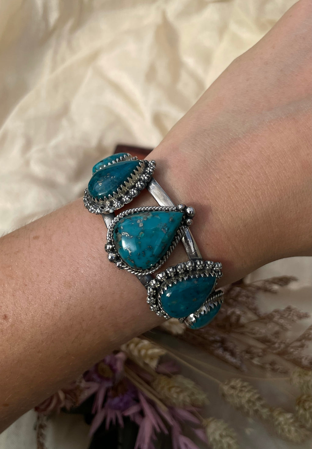 Turquoise Teardrop Cuff Bracelet | 925 Sterling Silver D276