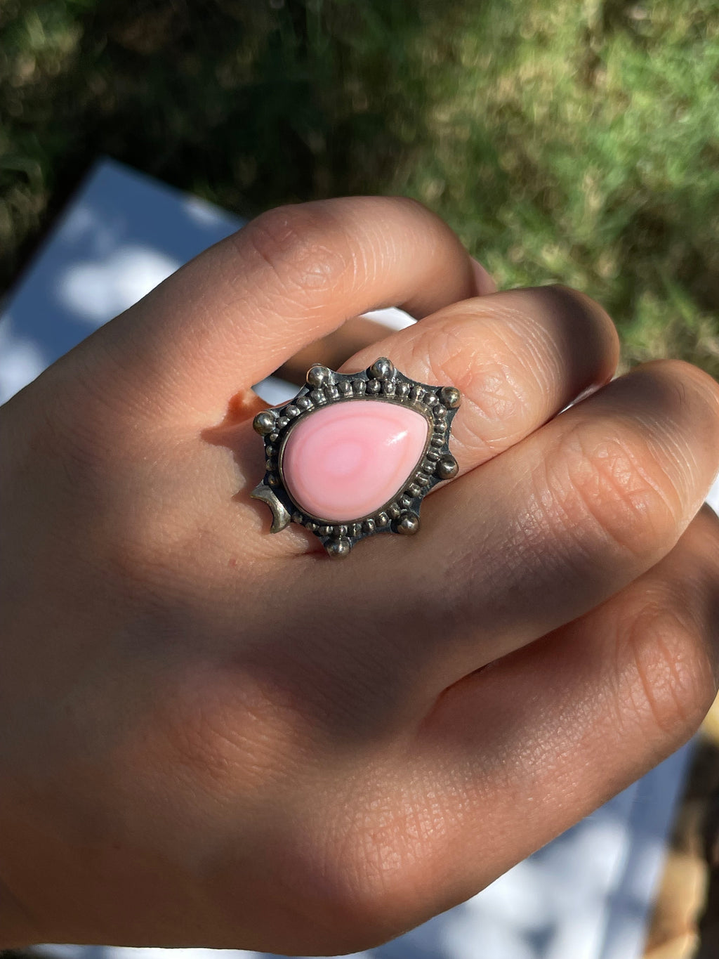 Pink Conch Tear Drop Ring | 925 Sterling Silver | Size 6 D342