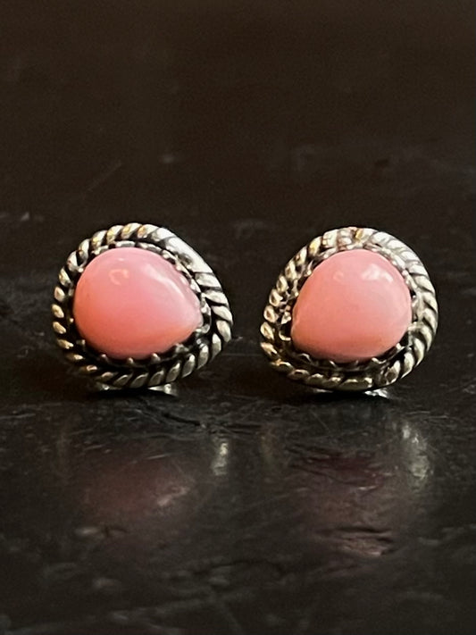 Pink Conch Stud Earrings | 925 Sterling Silver G183