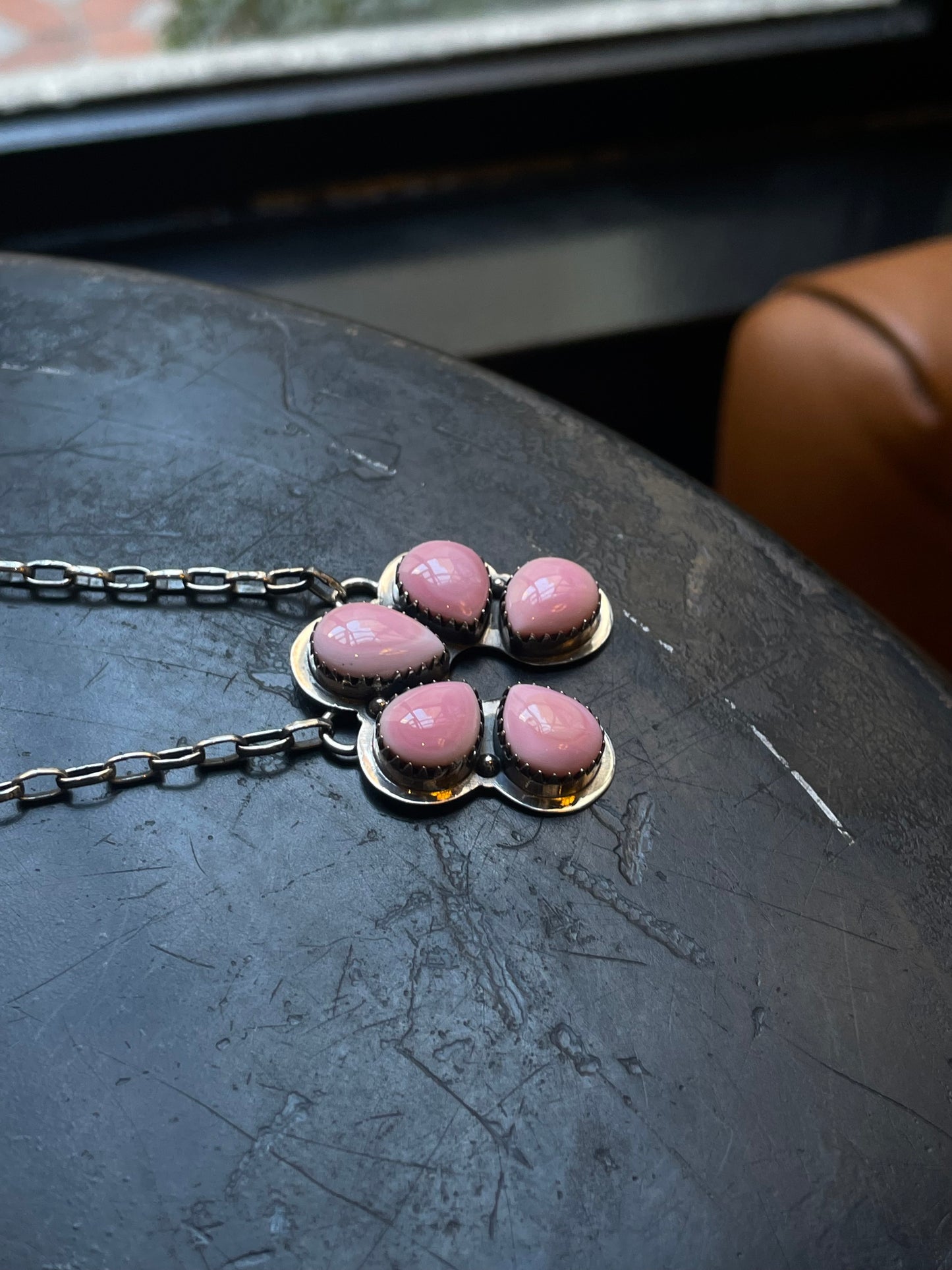 Pink Conch Naja Necklace | Petite Cluster Drop | 925 Silver E578