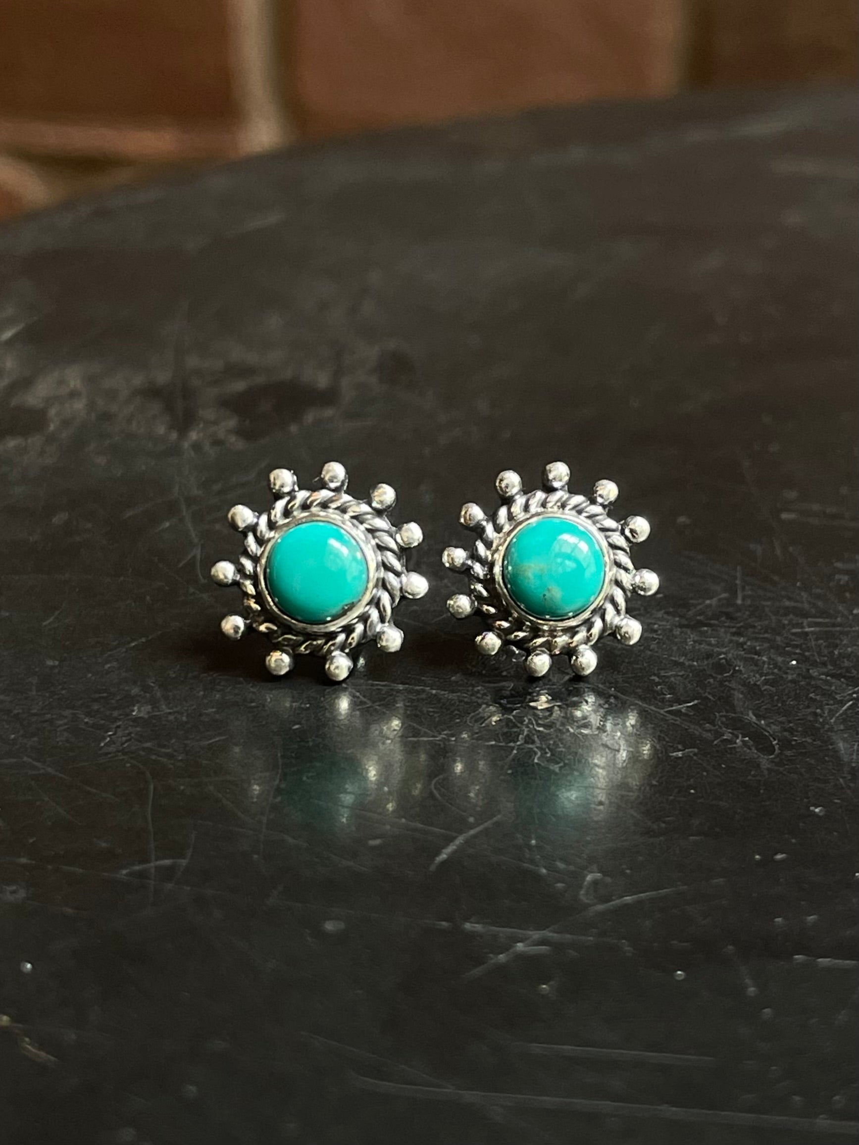 Kingman Turquoise Stud Earrings | 925 Sterling Silver E819