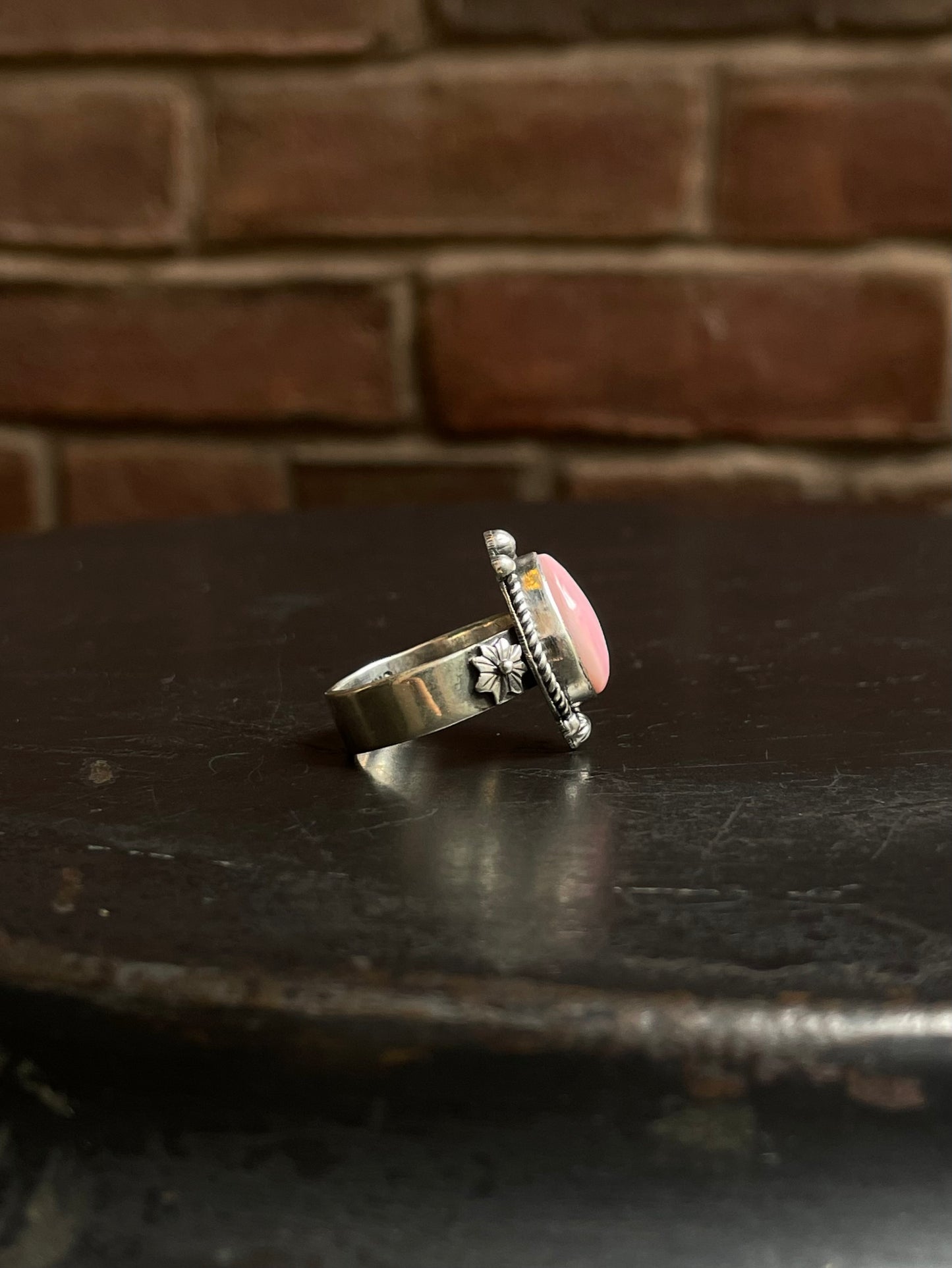 Pink Conch Tear Drop Ring | 925 Sterling Silver Size 6 E448