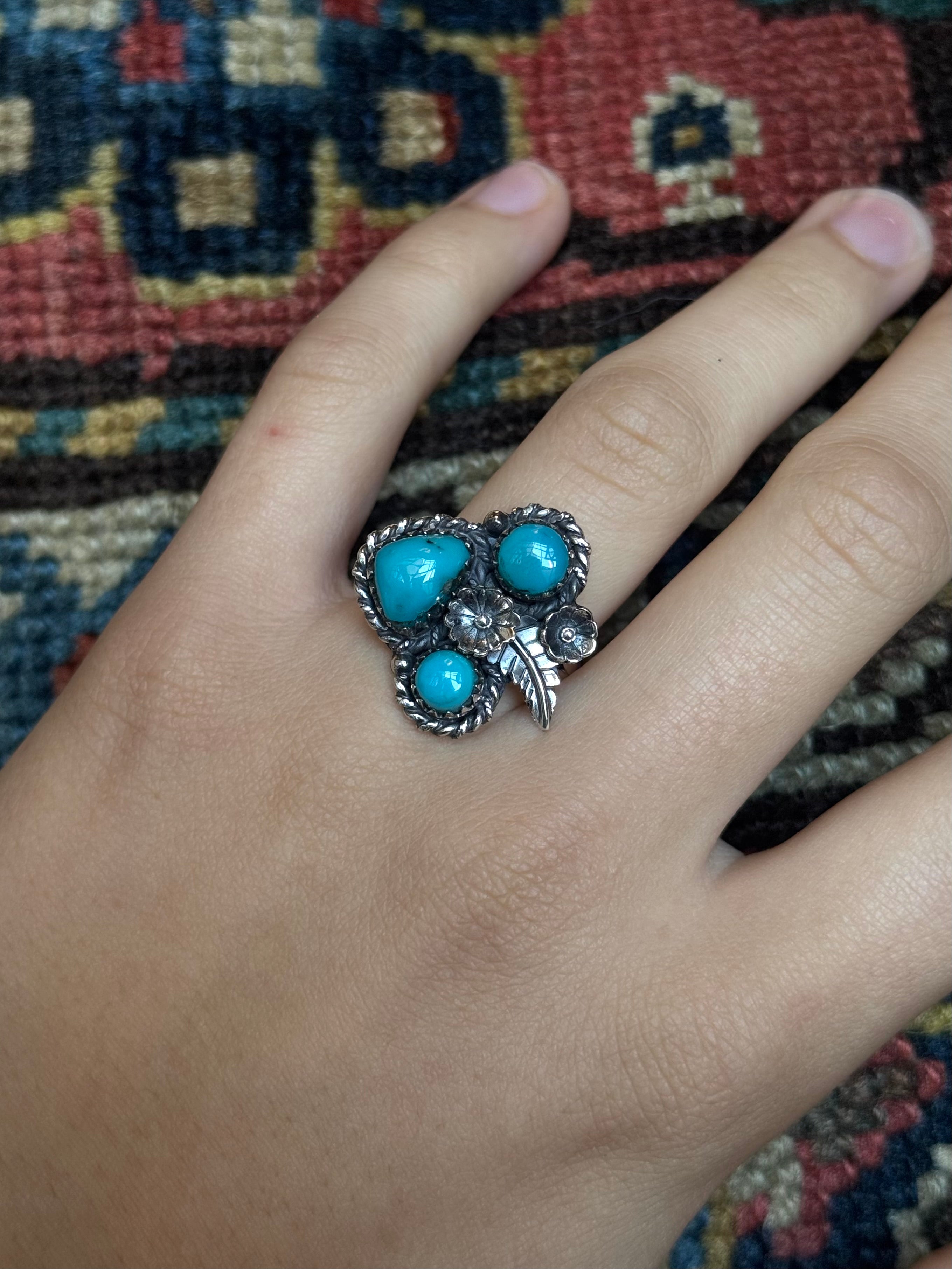 Turquoise Flower Ring | Sterling Silver | Size 9 | C133
