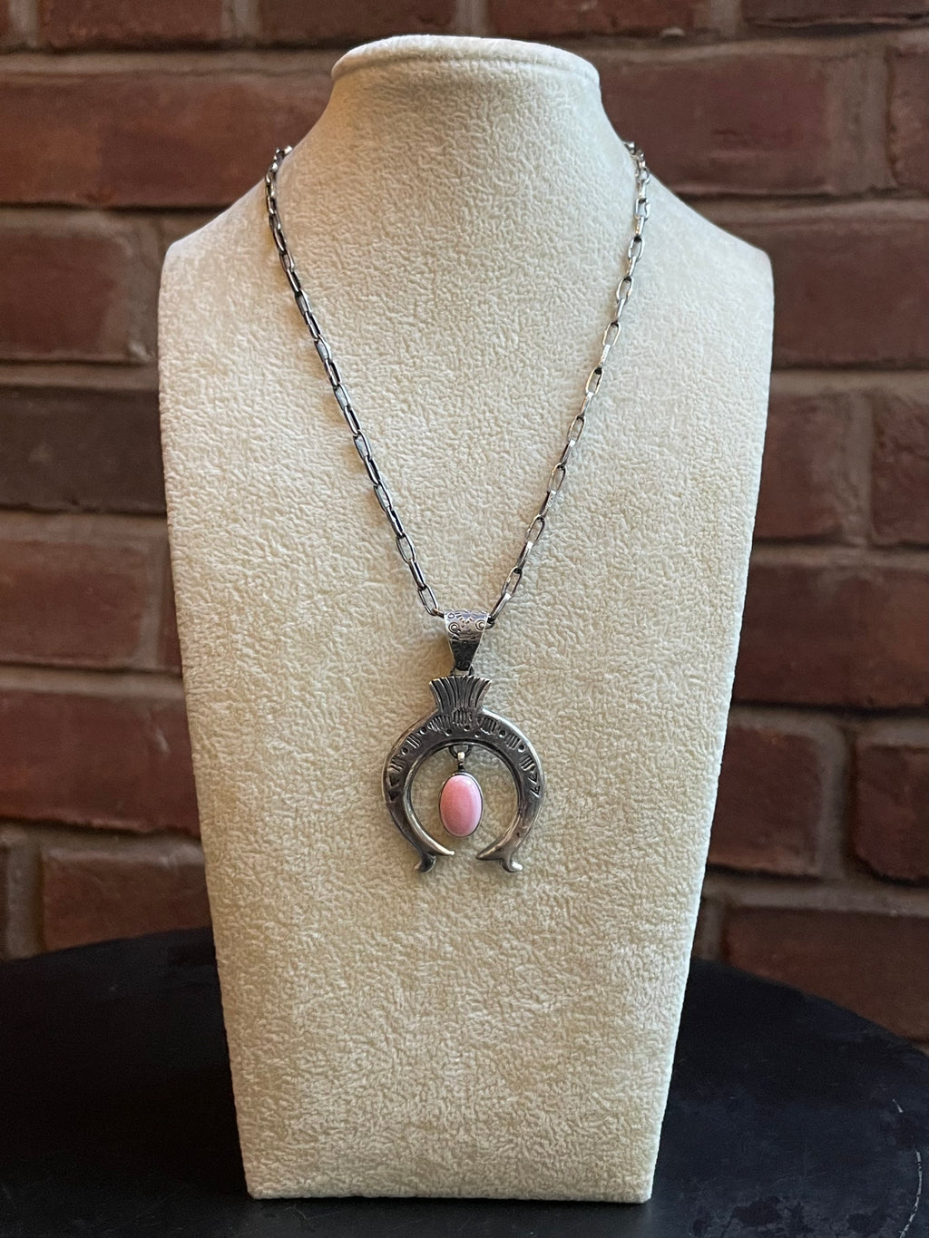 Pink Conch Naja Pendant | 925 Sterling Silver E282