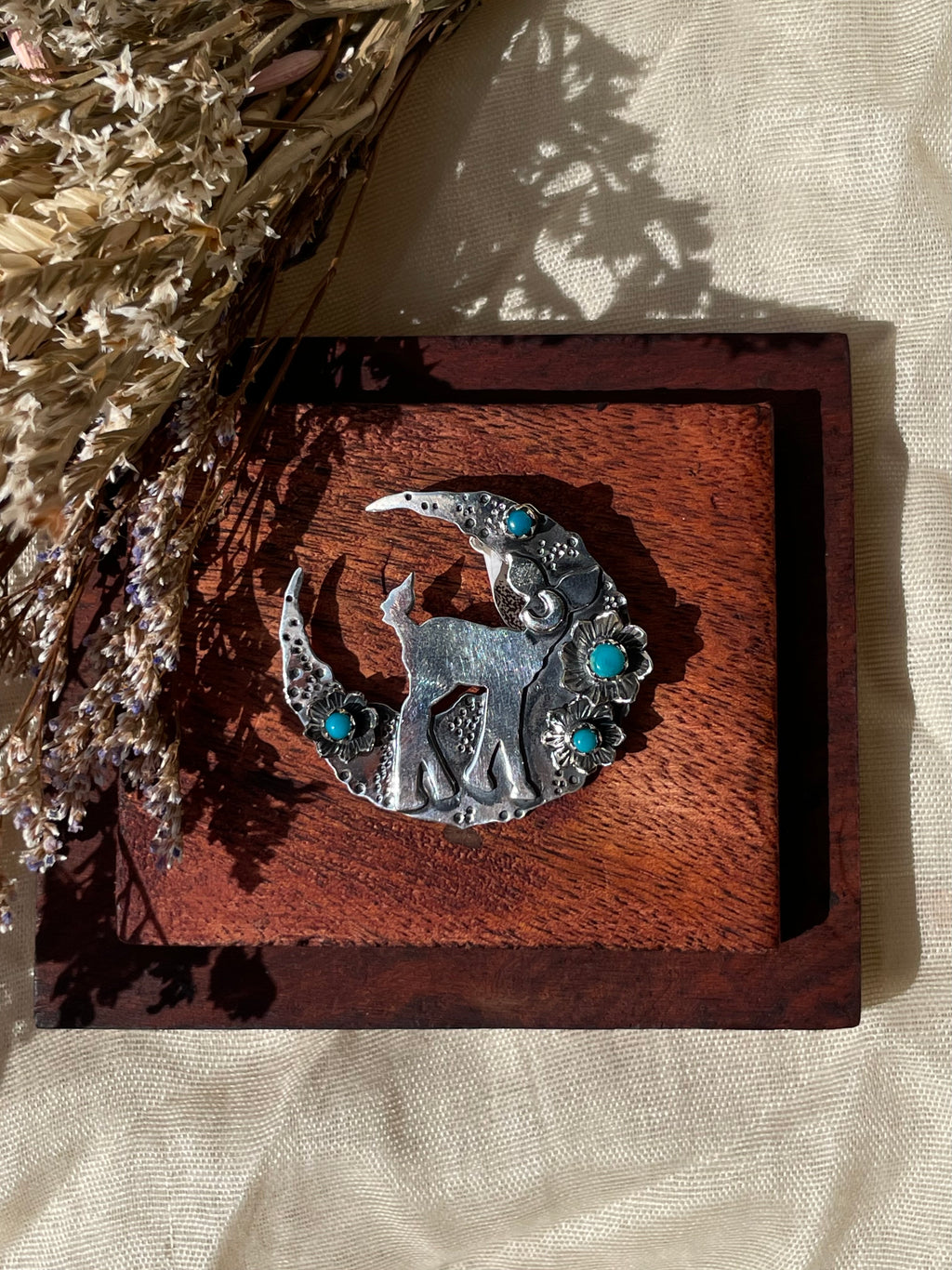 Turquoise Deer Crescent Moon Pendant | 925 Sterling Silver D327