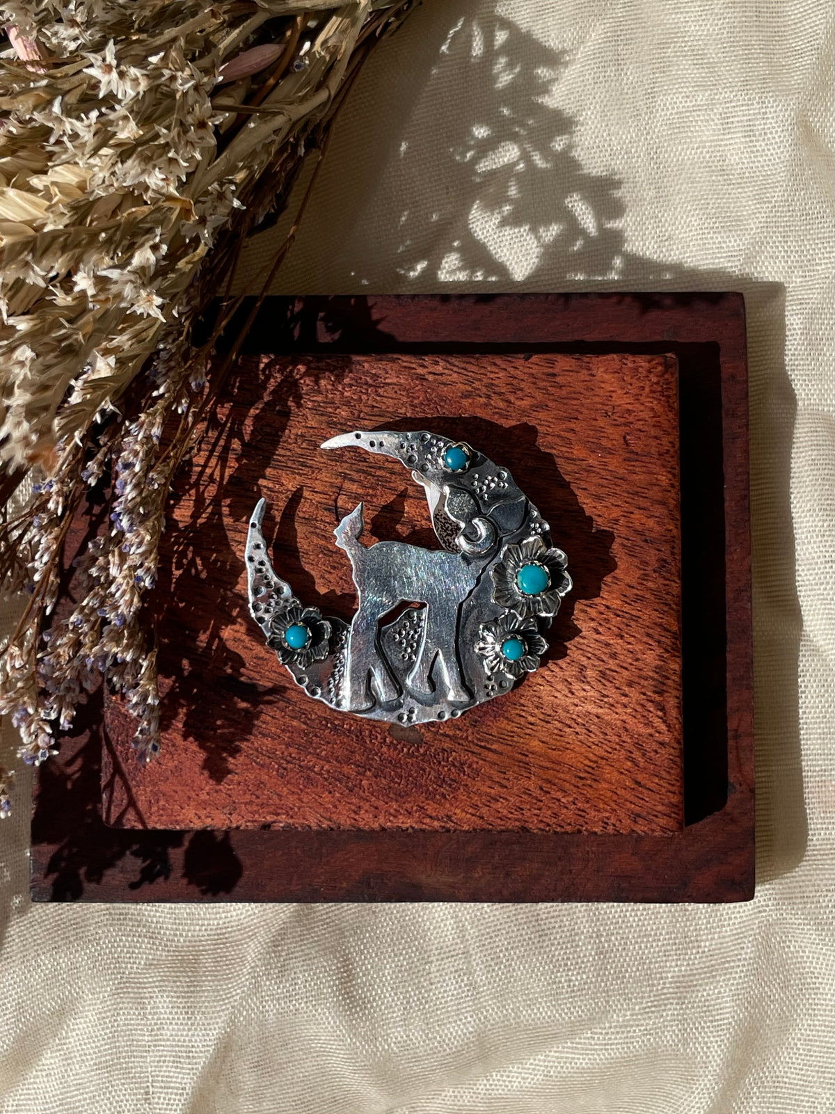 Turquoise Deer Crescent Moon Pendant | 925 Sterling Silver D327