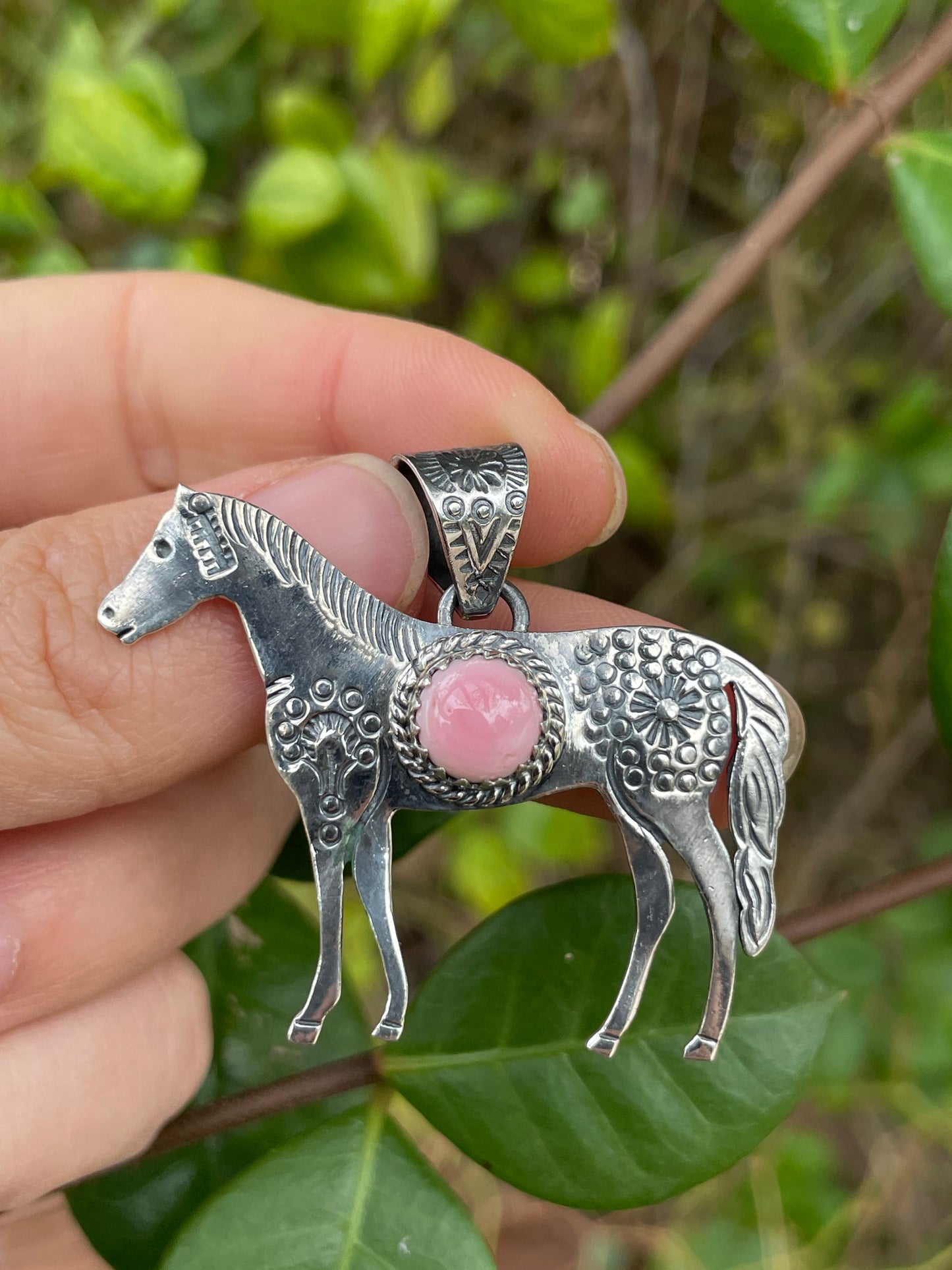 Pink Conch Horse Pendant | 925 Sterling Silver B982