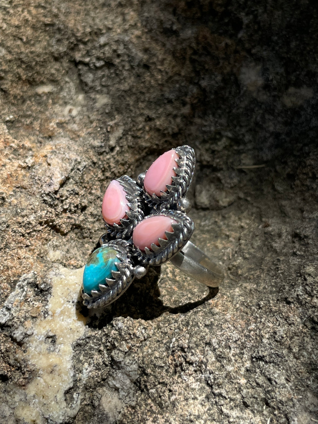 Pink Conch & Kingman Turquoise Cluster Ring Size 8 | 925 Sterling Silver D269