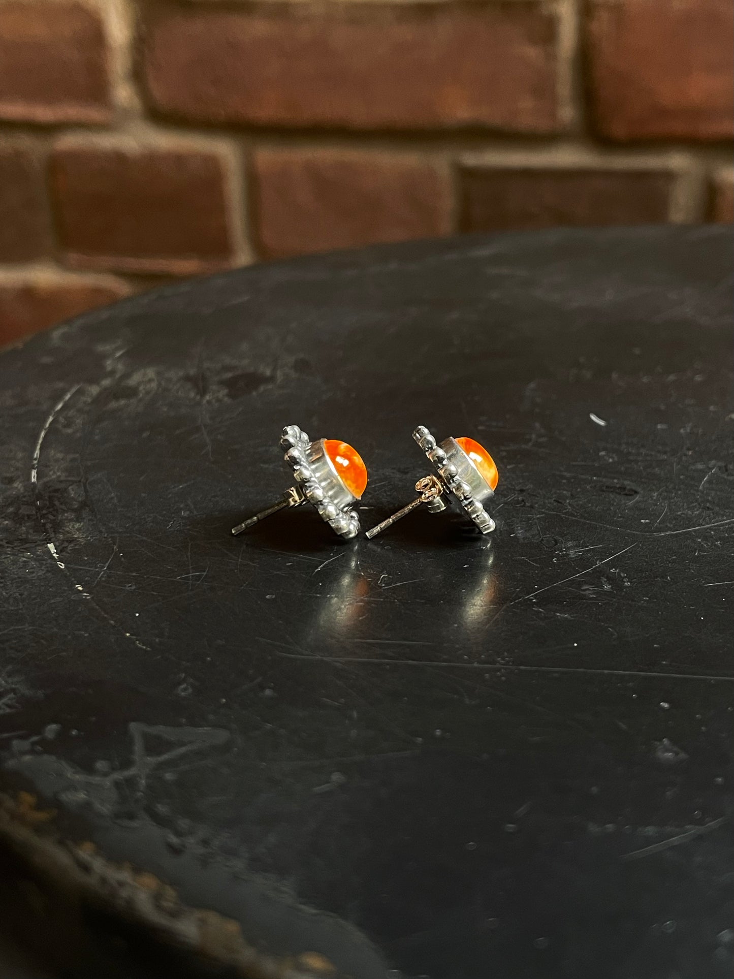 Spiny Oyster Stud Earrings | 925 Sterling Silver E807