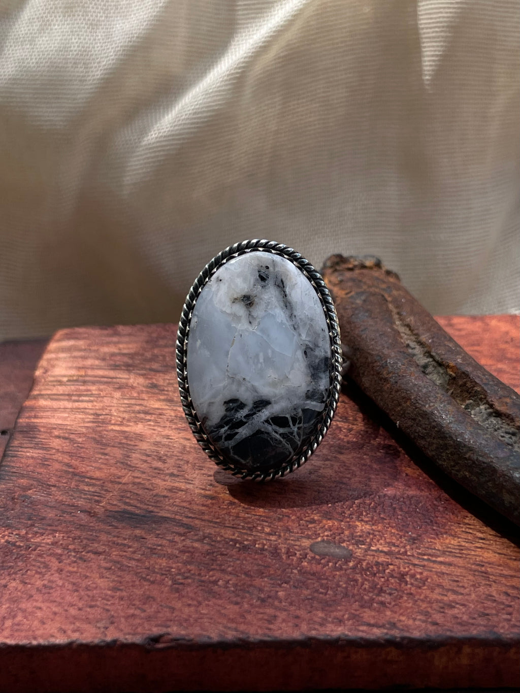 White Buffalo Ring Size 10 | 925 Sterling Silver C427