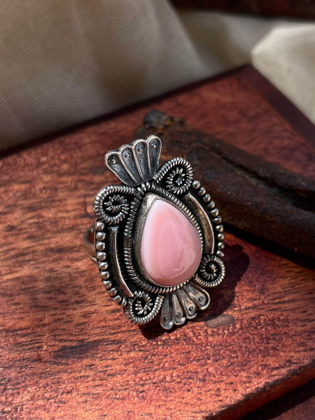 Pink Conch Teardrop Ring | 925 Sterling Silver Size 6.5 E290