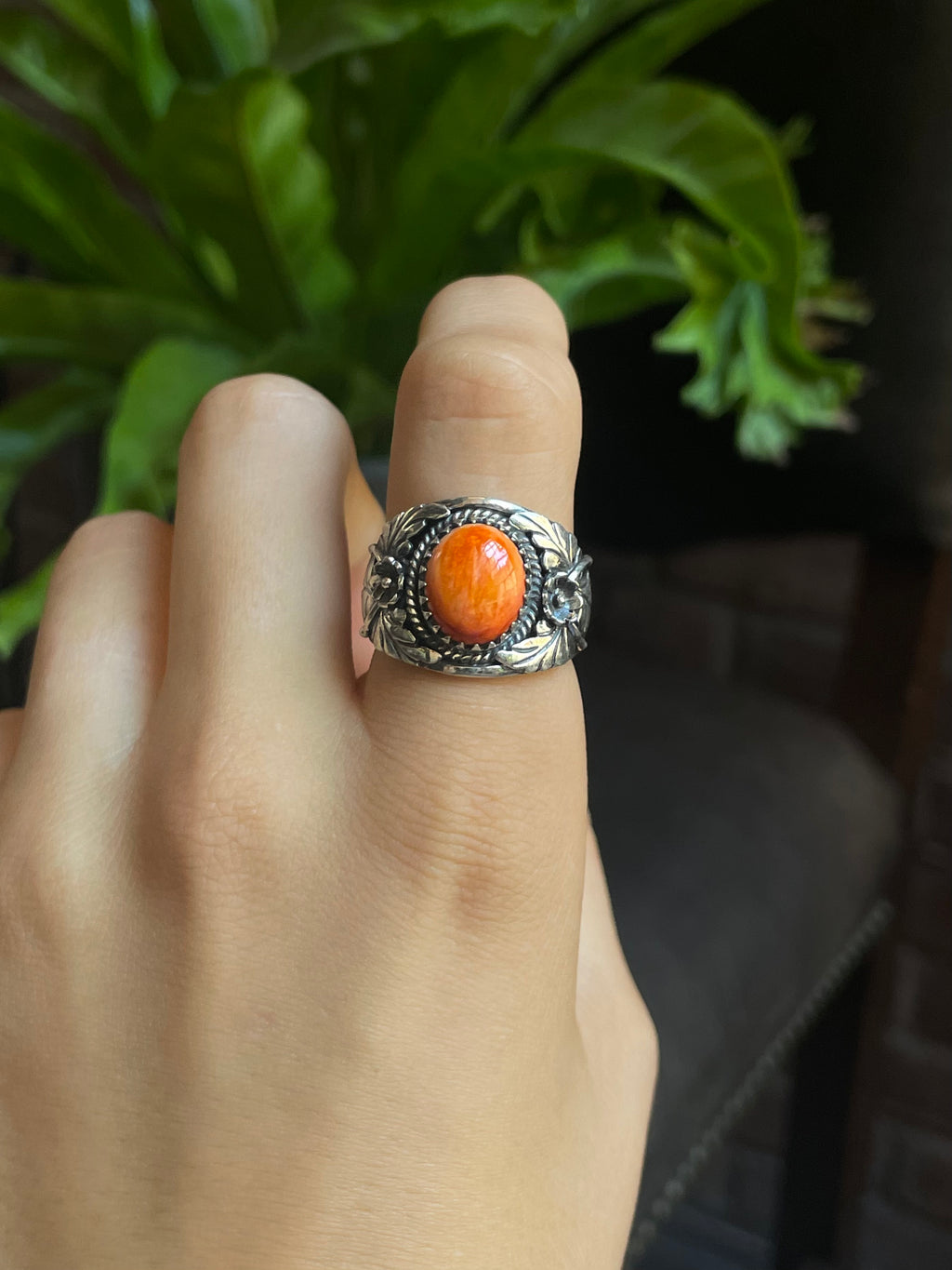 Spiny Oyster Ring Floral Size 9 | 925 Sterling Silver G548