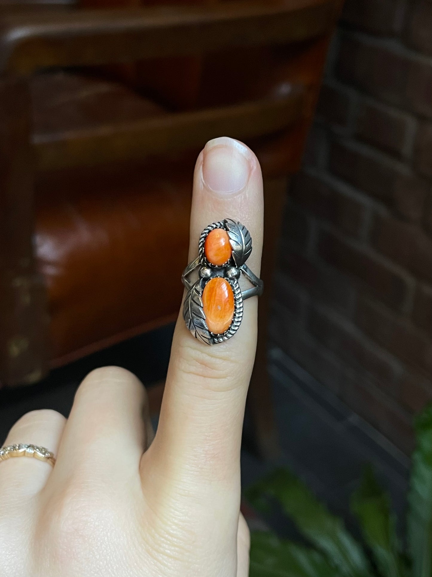 Spiny Oyster Dual Leaf Ring | Sterling Silver | Size 6 | A238