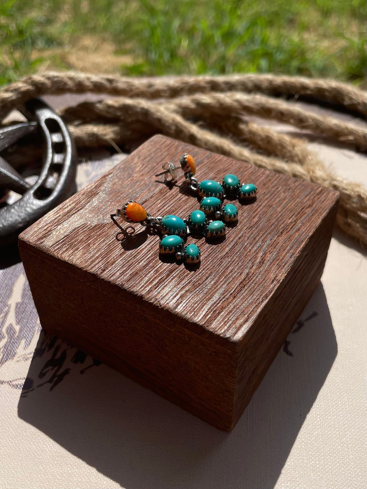 Turquoise Spiny Oyster Cluster Stud Earrings | 925 Sterling Silver G707