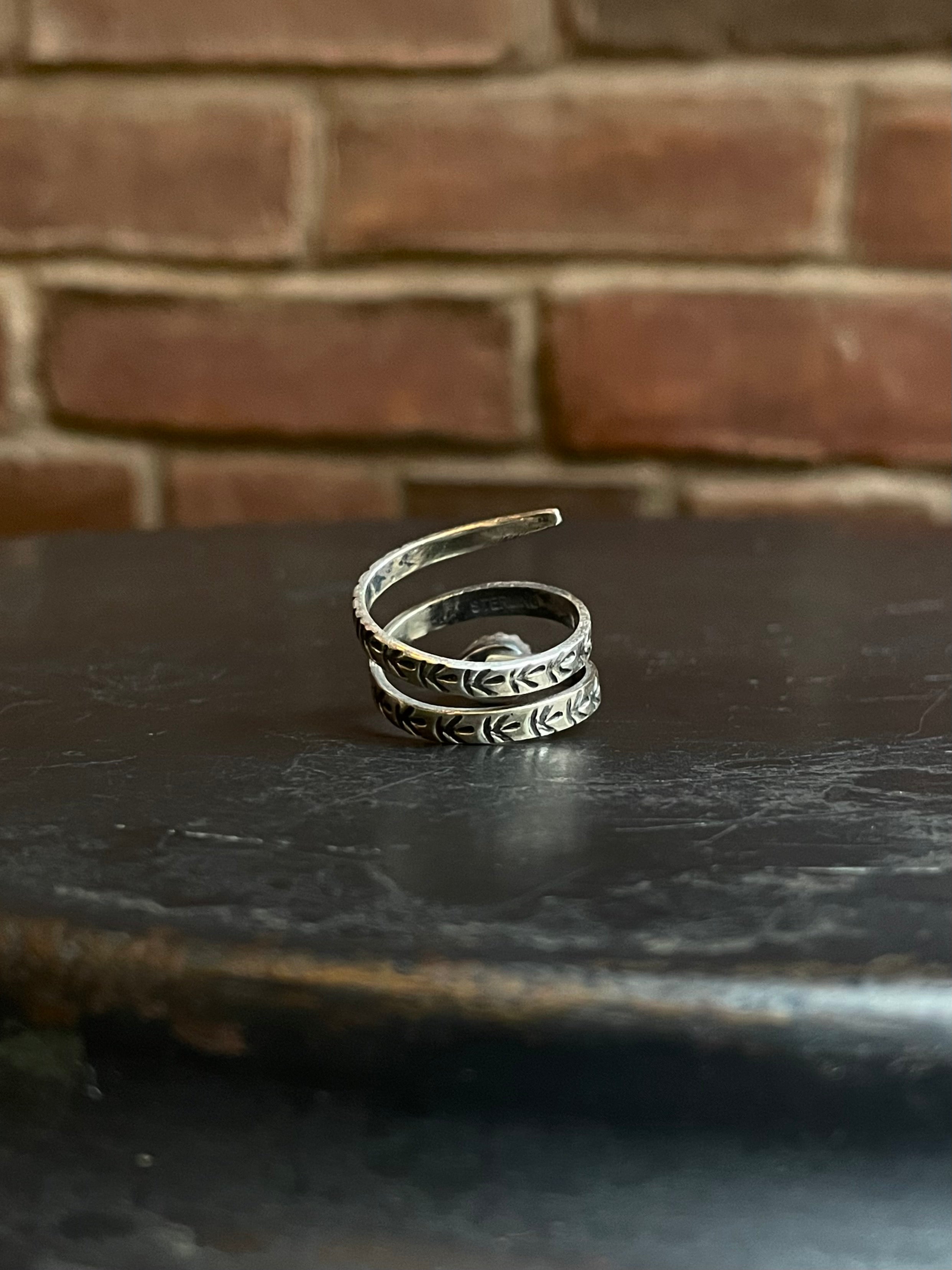 Pink Conch Snake Ring | 925 Sterling Silver Size 7.5 E459