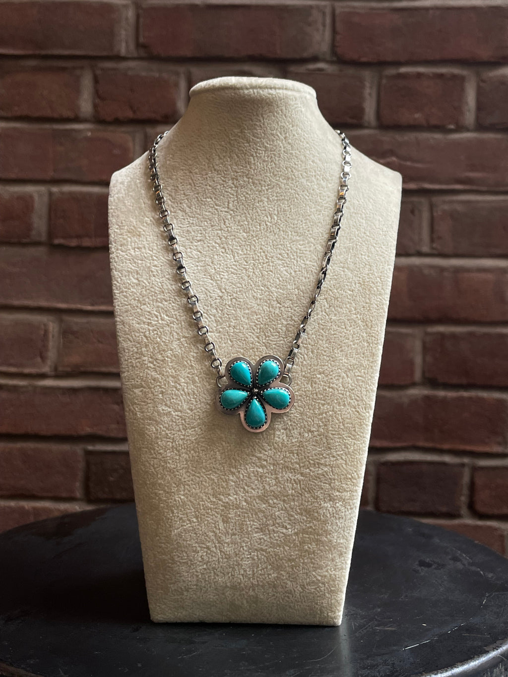 Kingman Turquoise Flower Necklace | 925 Sterling Silver E605
