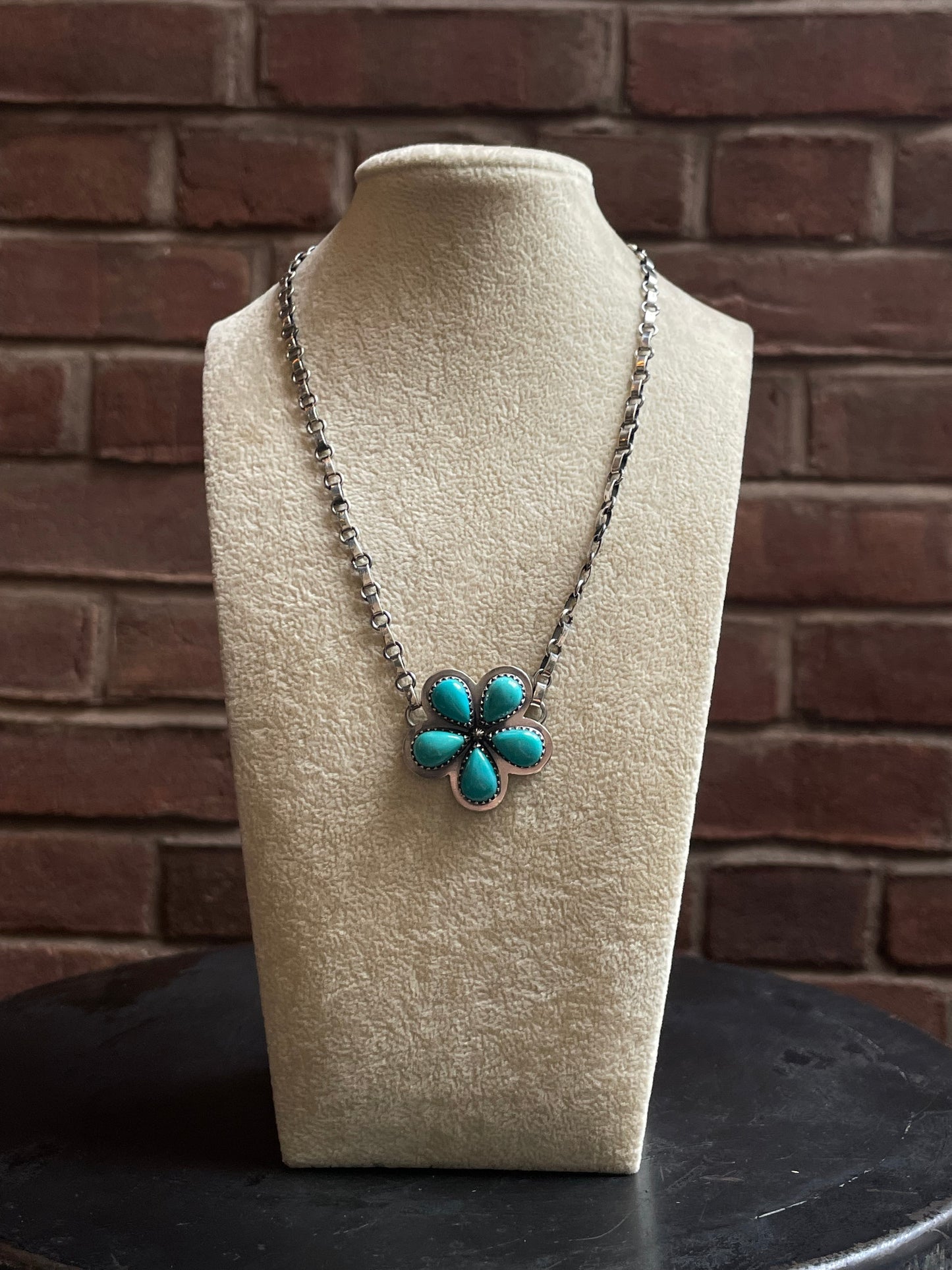 Kingman Turquoise Flower Necklace | 925 Sterling Silver E605