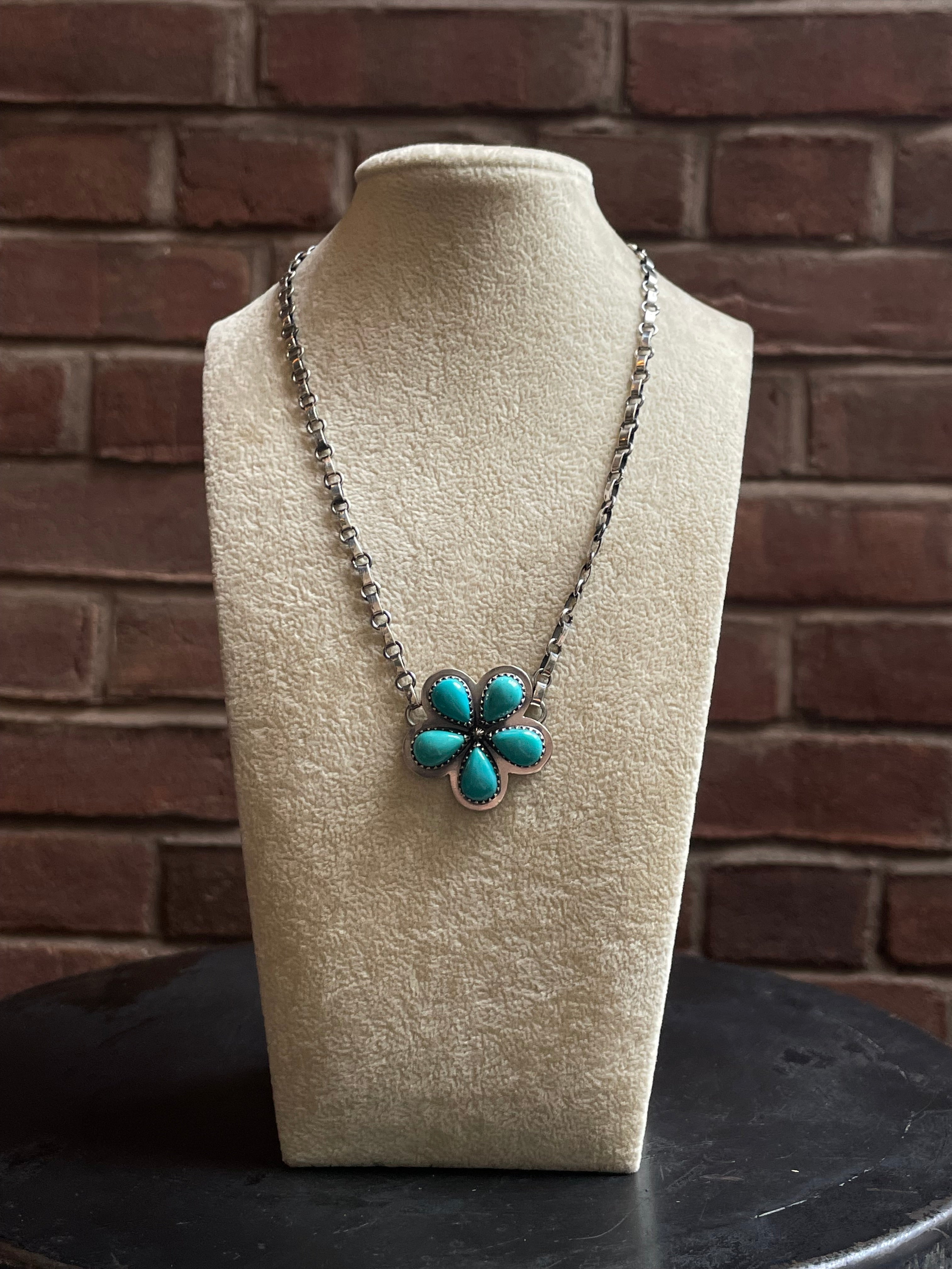 Kingman Turquoise Flower Necklace | 925 Sterling Silver E605